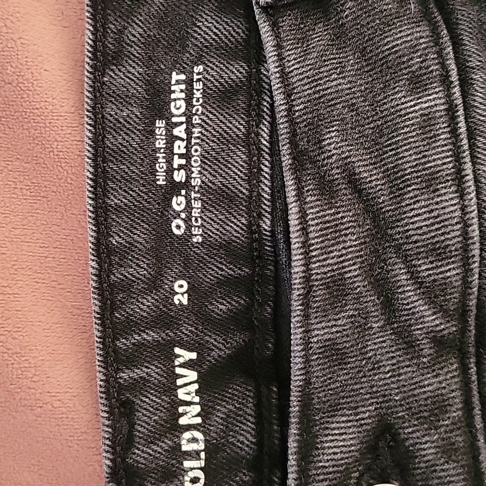 Old Navy High Rise O.G. Straight Shorts - Picture 2 of 5